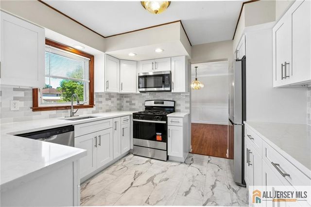 56 Whitehall Road, Trenton, NJ 08690