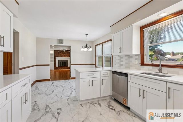 56 Whitehall Road, Trenton, NJ 08690