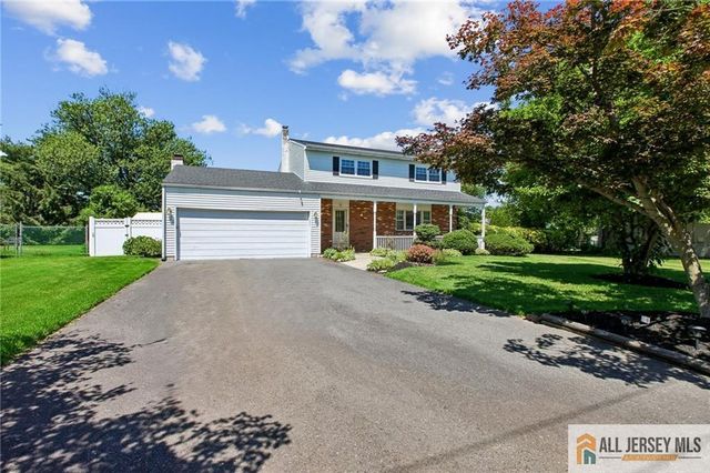 56 Whitehall Road, Trenton, NJ 08690