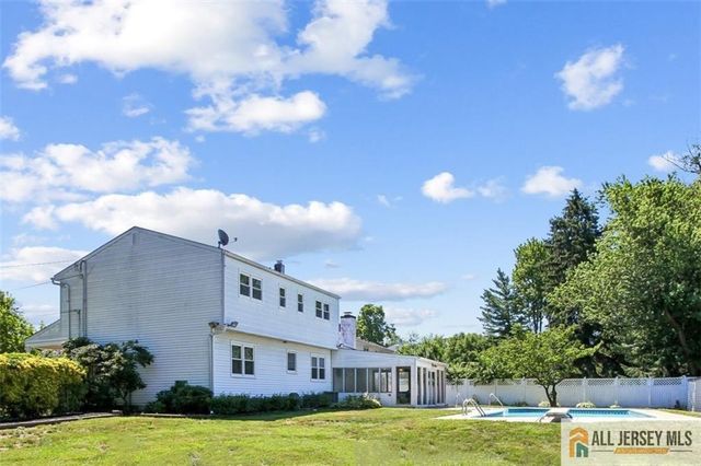 56 Whitehall Road, Trenton, NJ 08690