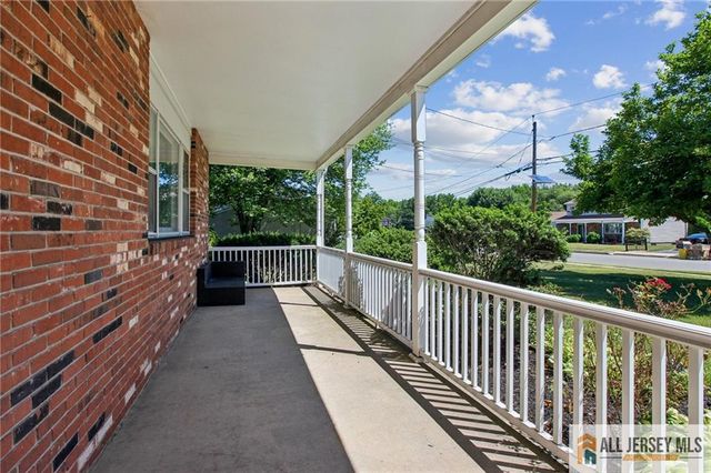 56 Whitehall Road, Trenton, NJ 08690