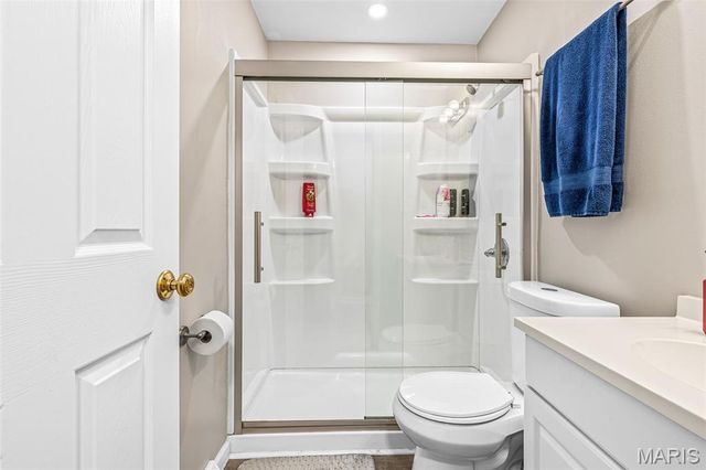 200 Meinhardt Drive, Fenton, MO 63026