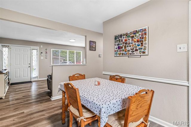 200 Meinhardt Drive, Fenton, MO 63026