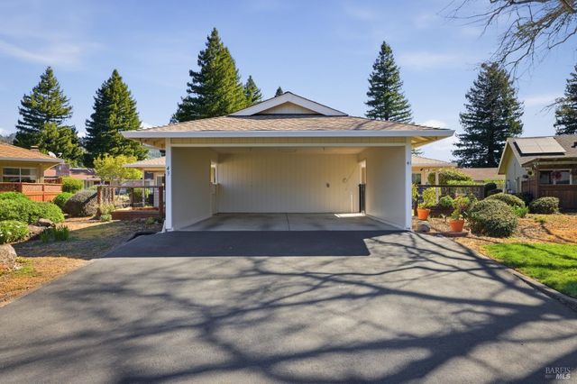 43 Aspen Meadows Cir, Santa Rosa, CA 95409