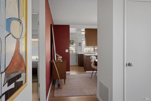 43 Aspen Meadows Cir, Santa Rosa, CA 95409