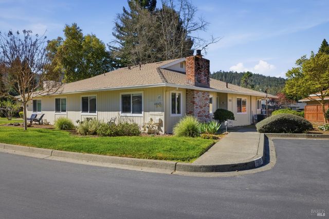 43 Aspen Meadows Cir, Santa Rosa, CA 95409