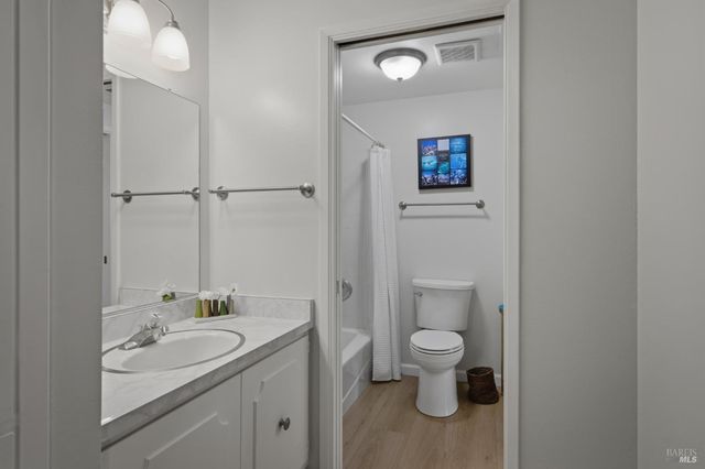 43 Aspen Meadows Cir, Santa Rosa, CA 95409