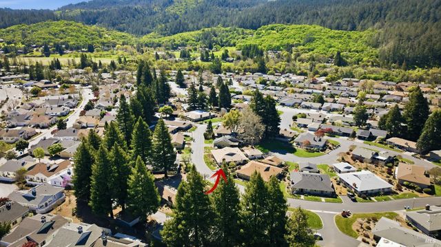 43 Aspen Meadows Cir, Santa Rosa, CA 95409