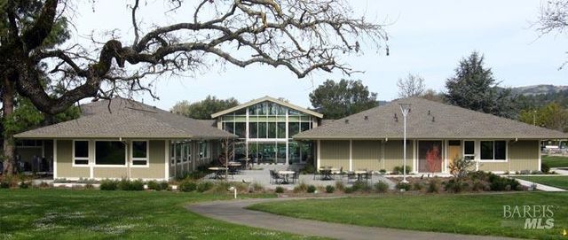 43 Aspen Meadows Cir, Santa Rosa, CA 95409