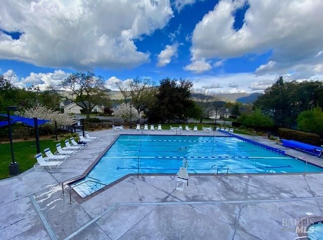 43 Aspen Meadows Cir, Santa Rosa, CA 95409