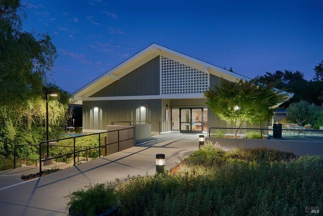 43 Aspen Meadows Cir, Santa Rosa, CA 95409