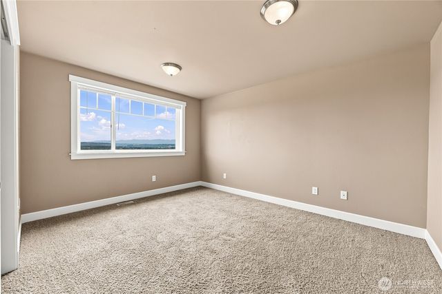 5601 48th Avenue E, Tacoma, WA 98443
