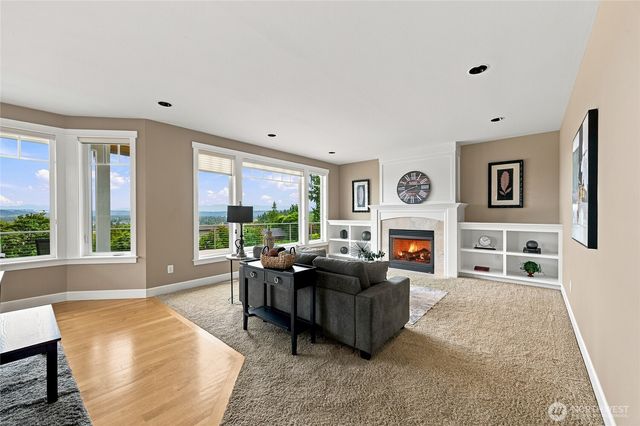5601 48th Avenue E, Tacoma, WA 98443