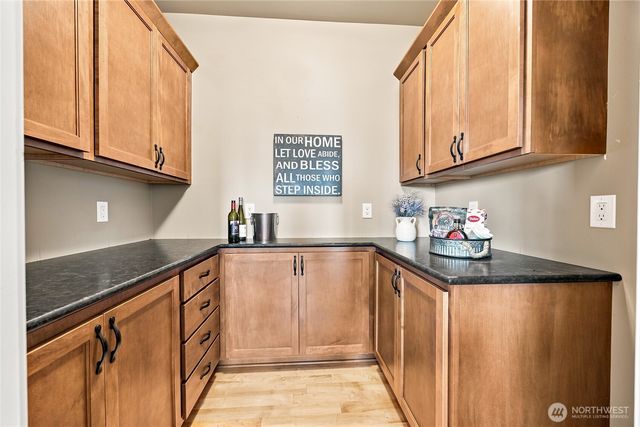 5601 48th Avenue E, Tacoma, WA 98443