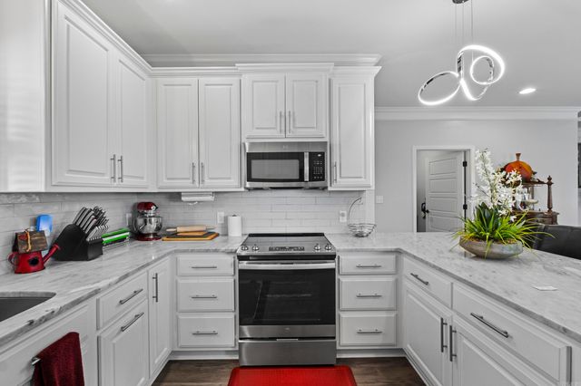 7221 Stonehenge Drive, Sherwood, AR 72120