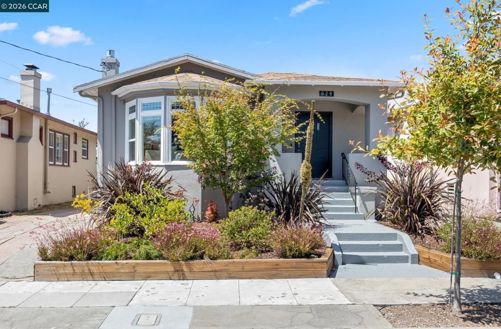Image 1 of property listing at 628 Poirier St, Oakland, CA 94609
