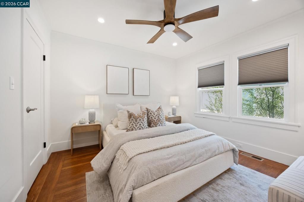 Image 23 of property listing at 628 Poirier St, Oakland, CA 94609