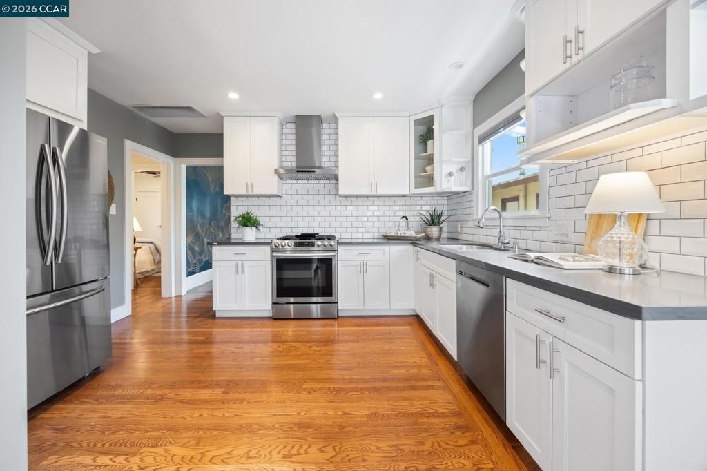Image 27 of property listing at 628 Poirier St, Oakland, CA 94609