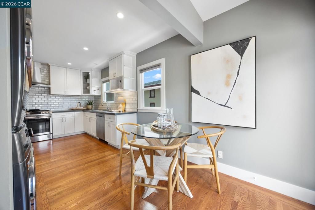 Image 33 of property listing at 628 Poirier St, Oakland, CA 94609