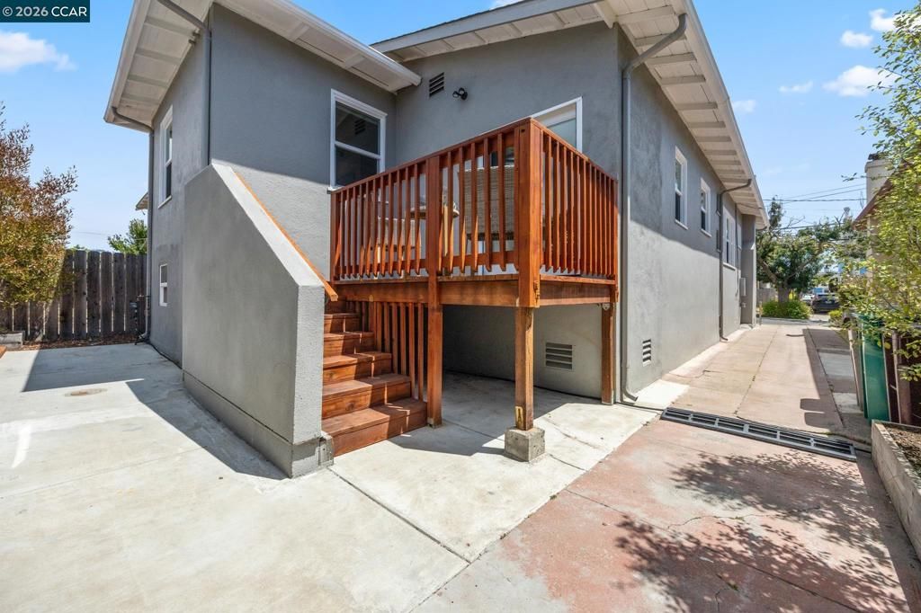 Image 41 of property listing at 628 Poirier St, Oakland, CA 94609