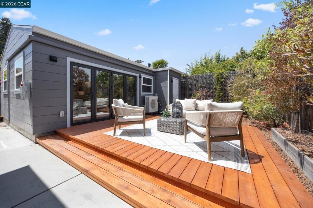Image 43 of property listing at 628 Poirier St, Oakland, CA 94609