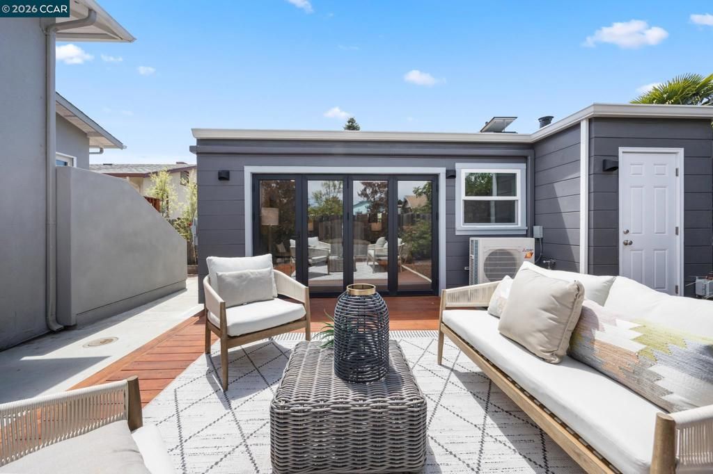 Image 45 of property listing at 628 Poirier St, Oakland, CA 94609
