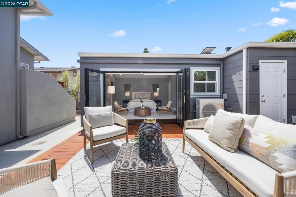 Image 46 of property listing at 628 Poirier St, Oakland, CA 94609