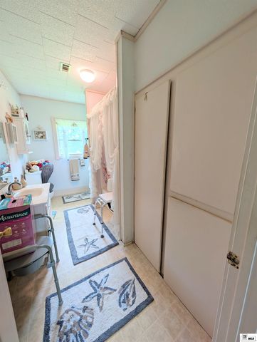 200 ROSELAWN DRIVE, Marion, LA 71260