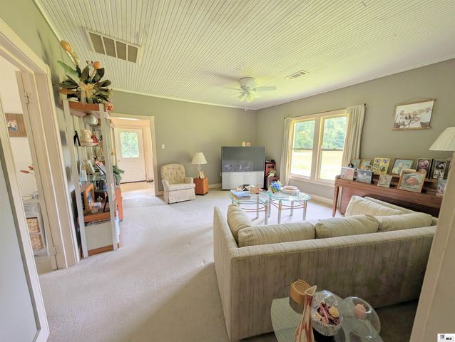 200 ROSELAWN DRIVE, Marion, LA 71260