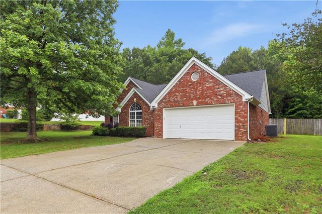 65 Williams Court, Hoschton, GA 30548