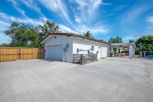 16670 SW 90th Avenue, Palmetto Bay, FL 33157