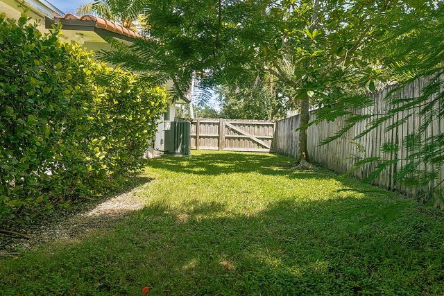 16670 SW 90th Avenue, Palmetto Bay, FL 33157