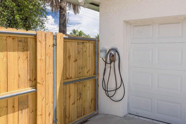 16670 SW 90th Avenue, Palmetto Bay, FL 33157