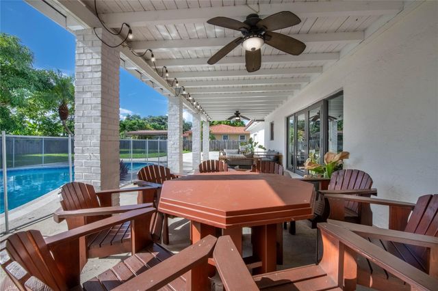 16670 SW 90th Avenue, Palmetto Bay, FL 33157