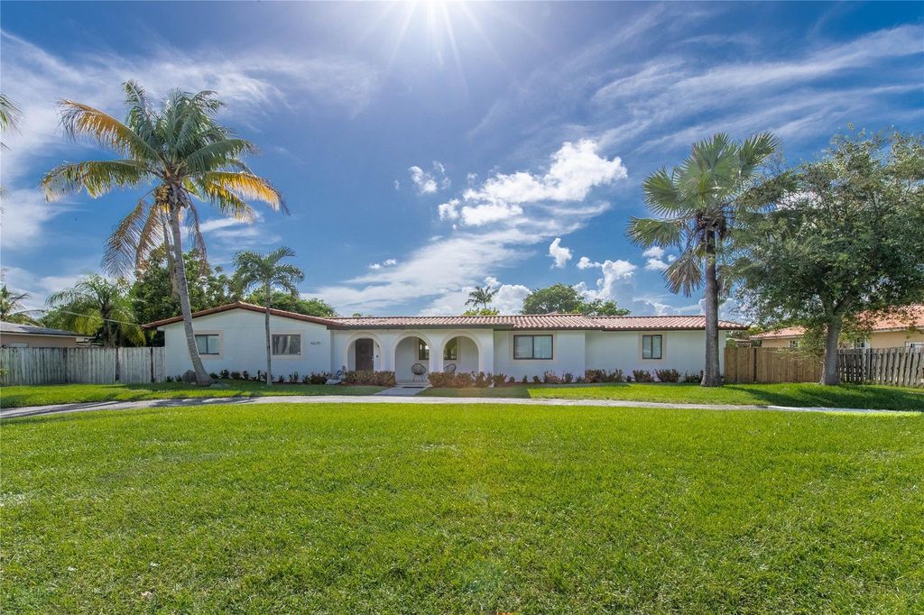16670 SW 90th Avenue, Palmetto Bay, FL 33157