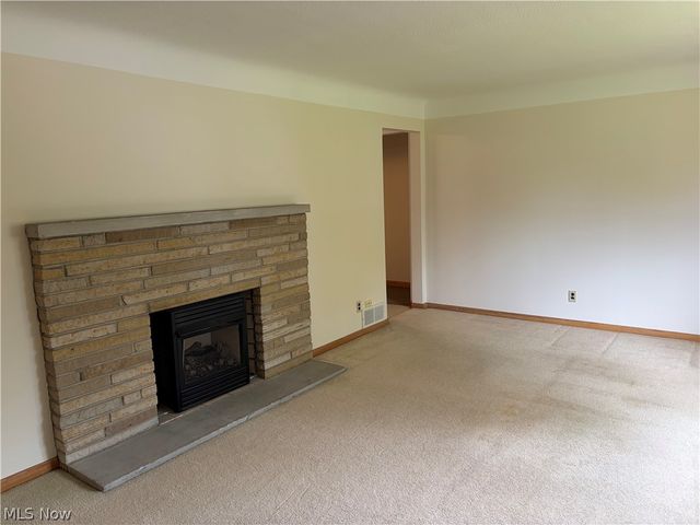 2821 Trabar Drive, Willoughby Hills, OH 44092