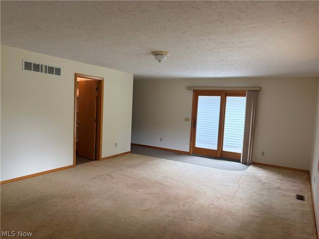 2821 Trabar Drive, Willoughby Hills, OH 44092
