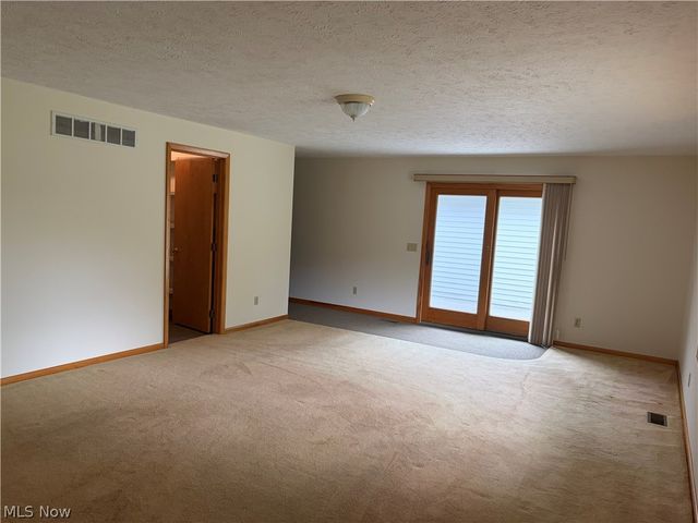 2821 Trabar Drive, Willoughby Hills, OH 44092