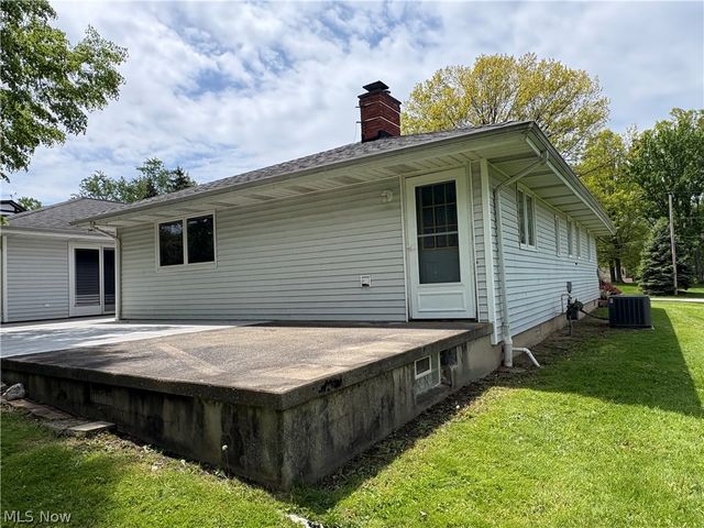 2821 Trabar Drive, Willoughby Hills, OH 44092