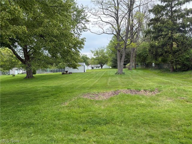 2821 Trabar Drive, Willoughby Hills, OH 44092