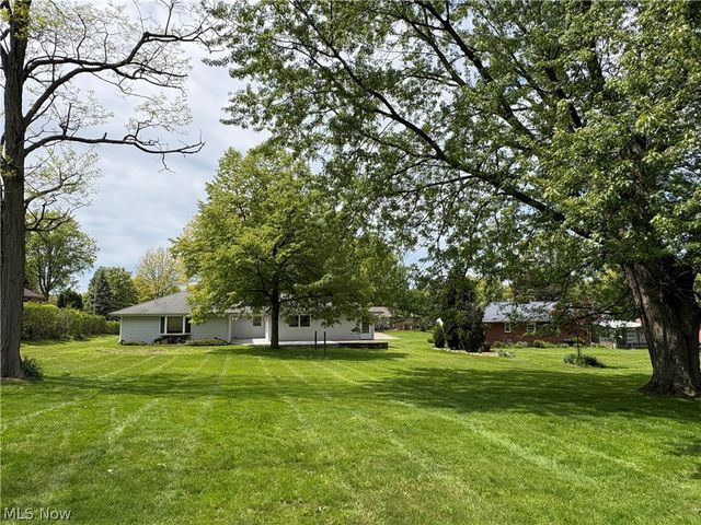 2821 Trabar Drive, Willoughby Hills, OH 44092
