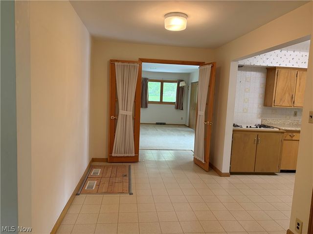 2821 Trabar Drive, Willoughby Hills, OH 44092