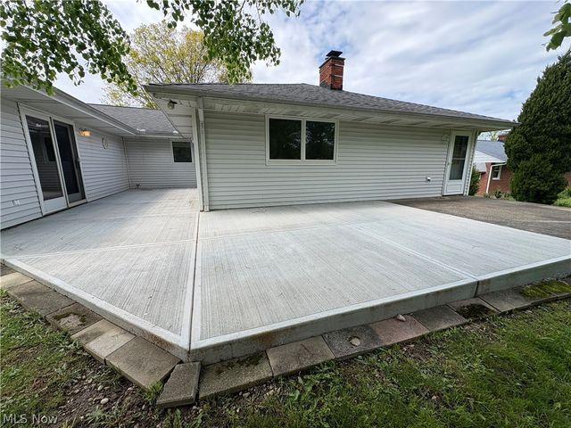 2821 Trabar Drive, Willoughby Hills, OH 44092