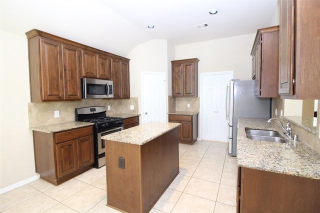 2309 Shadow Canyon Court, Pearland, TX 77584