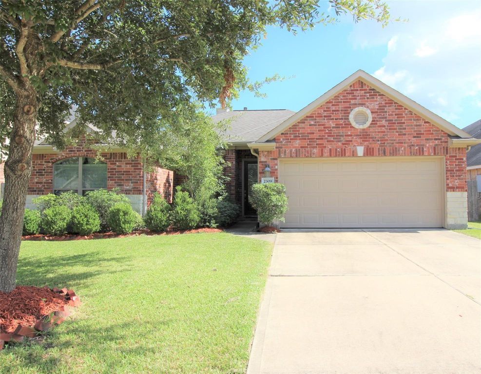 2309 Shadow Canyon Court, Pearland, TX 77584