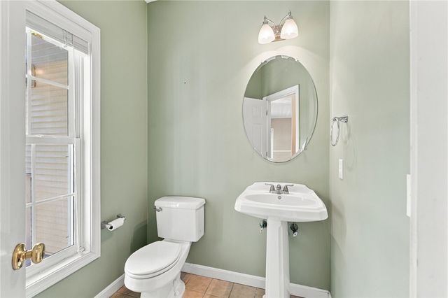 394 Westmoreland Lane, North Kingstown, RI 02874