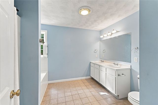 394 Westmoreland Lane, North Kingstown, RI 02874