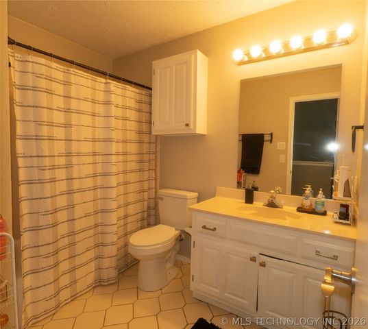 8920 S Braden Avenue, Tulsa, OK 74137