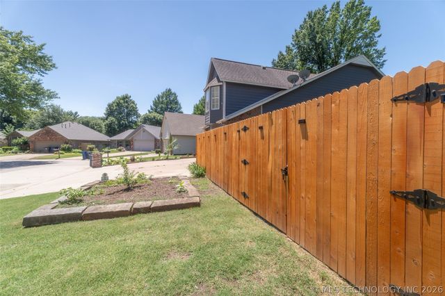 8920 S Braden Avenue, Tulsa, OK 74137