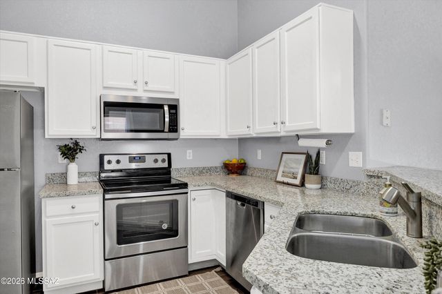 7757 S Precious Opal Drive, Tucson, AZ 85747